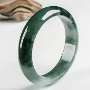 本物のミャンマー産シアン天然翡翠バングル